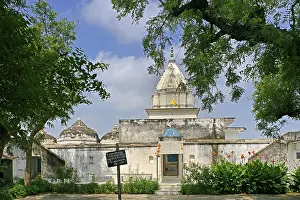 Bhagwan Padma Prabhu Geenendray Jain temple