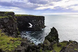 Black basalt cliffs, Svortuloft cliffs