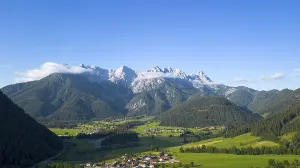 Blick zu den Loferer Steinbergen von St