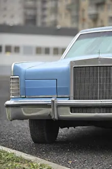 Blue Lincoln car front view