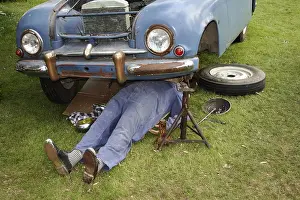 Blue Skoda with mechanic doll