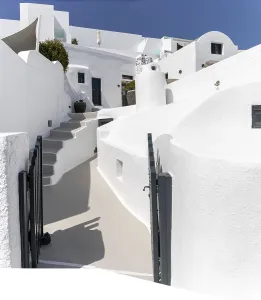 Blue sky, white houses, Imerovigli