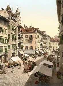 Bolzano, Bolzano Torgglhaus and fruit market