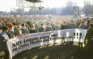 Bonn. Peace movement in the Hofgarten on the Natodoppelbeschluss