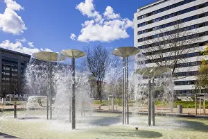 The bowl fountain by leonie Wirth