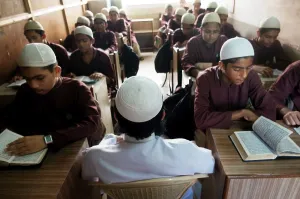 Category Historic EN Prints: Boys reciting quran in islamic school Bombay Mumbai