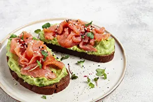 Breakfast, Sandwiches with smoked salmon and avocado