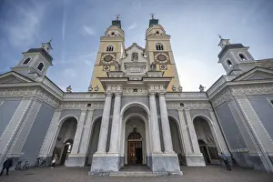Bressanone Cathedral, Cathedral Square