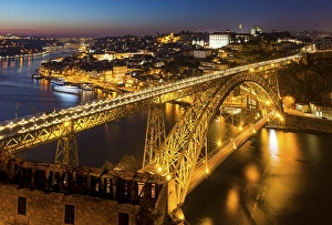 Bridge, arch bridge Ponte Dom Luis I over the Douro