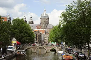 Bridge over canal, canal in the Wallen district