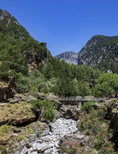 Bridge on the hiking trail through the Samaria Gorge