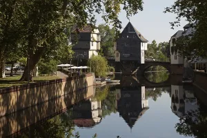 Bridge houses from the 15th century on the Alte Nahebruecke Bridge