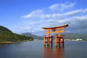 The bright red Sea-gate of Miyajima temple