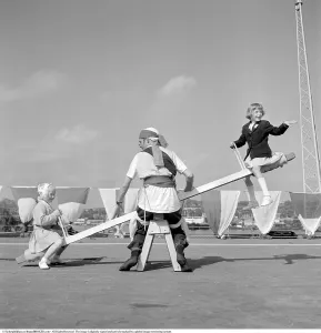 British naval visit, 1951