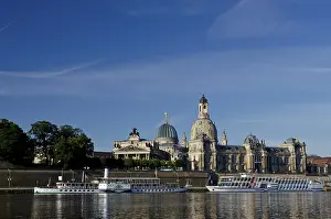 Bruehl's Terrace and Frauenkirche church