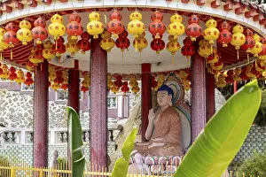 Buddha figure, sitting, Kek Lok Si Temple