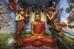 Buddha statue, sitting, Weherahena Temple
