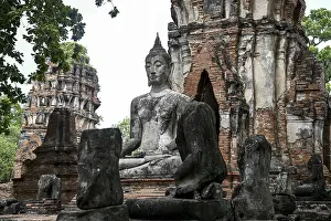 Buddha statue in Wat Mahathat Ayutthaya