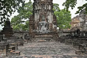 Buddha statue in Wat Mahathat Ayutthaya