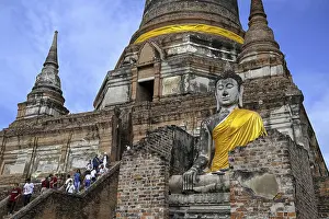 Buddha statue in Wat Yai Chai Mongkhon