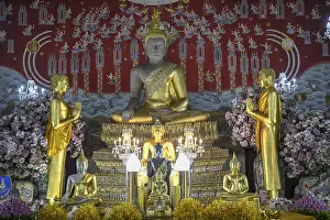 Buddha statue in Wat Yai Chai Mongkhon