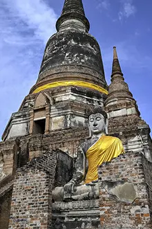 Buddha statue in Wat Yai Chai Mongkhon