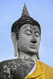 Buddha statue in Wat Yai Chai Mongkhon