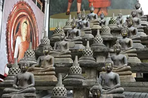 Buddha statues, Gangaramaya Temple
