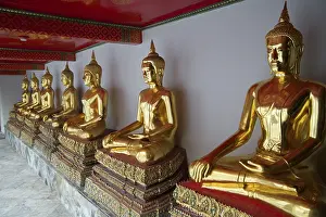 Buddha statues in Wat Po Temple