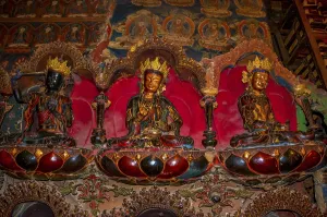 Buddhas in the Kumbum in the monastery of Gyantse