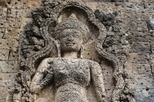 Buddhist holy statue, jungle temple