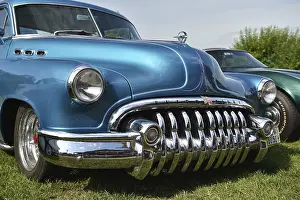 Buick Eight and Corvette Stingray at classic car meeting in Breiholz