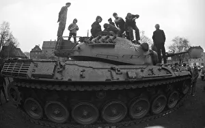 The Bundeswehr weapons show, here in Dortmund-Luettgendortmund in 1966