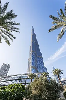 Burj Khalifa Lake, Burj Khalifa