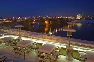Cafe on Bruehl's Terrace, overlooking the Elbe river and the Augustus Bridge