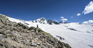 Cairns on the hiking trail, Glacier du Tour