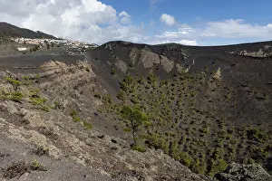 Caldera of the volcano of San Antonio