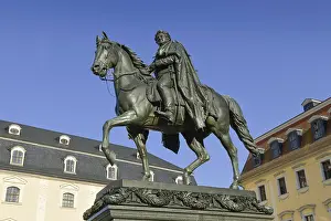 Carl August Monument, Square of Democracy