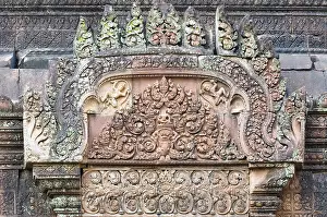 Carved wall, Banteay Prei Temple