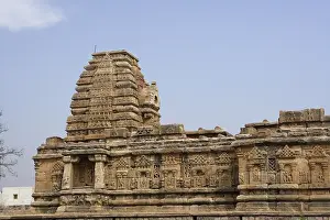 Carving work on wall of Papanatha temple