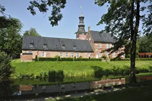Castle in front of Husum, castle