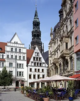 Behind the cathedral tower, St. Saint, Saint