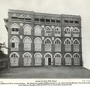Catholic Community Antonio de souza High school es tablished in 1795 modest building, Maharas htra, India, As ia