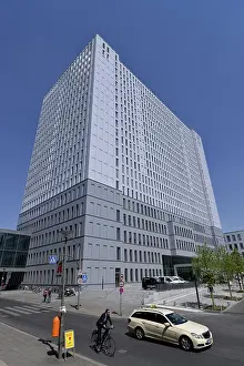 Charite, Bettenhochhaus, LuisenstraBe