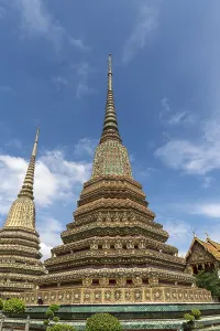 Chedi in Buddhist temple complex Wat Pho