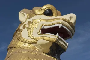 Chinthe statue on Mount Kyaiktiyo