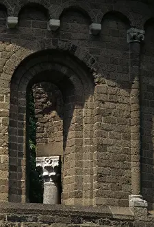 Choir ruins, St. Saint, Saint