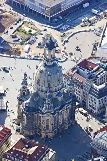 The Church of Our Lady forms the centre of the newly built Neumarkt