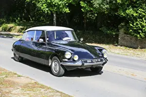 Citroen DS, Vintage Car Ride 4th Embouteillage de la N12 to Landerneau
