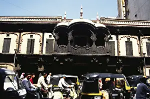City traffic near Vishrambaug wada